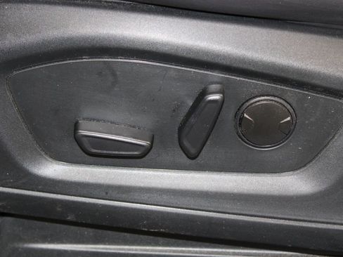 Used 2023 Ford Explorer XLT w/ Equipment Group 202A image 18