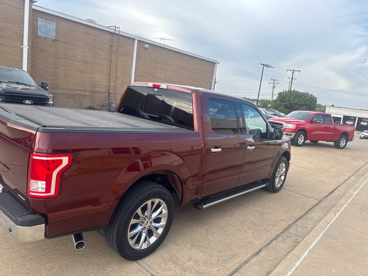 Used 2016 Ford F150 XLT w/ Equipment Group 302A Luxury RWD image 4