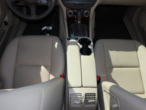 Used 2011 Mercedes-Benz C 300 Sedan image 9