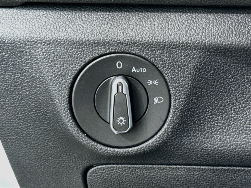 Used 2025 Volkswagen Jetta Sport FWD image 18