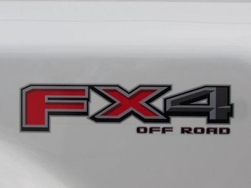 Used 2024 Ford F450 Platinum w/ FX4 Off-Road Package image 11