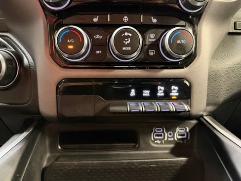 Used 2022 RAM 1500 Big Horn AWD/4WD image 28
