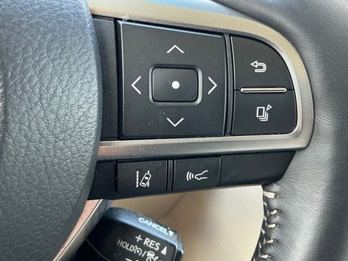 Certified 2023 Lexus GX 460 Luxury w/ Accessory Package AWD/4WD image 29