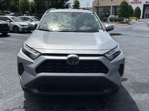 Used 2025 Toyota RAV4 XLE FWD image 9