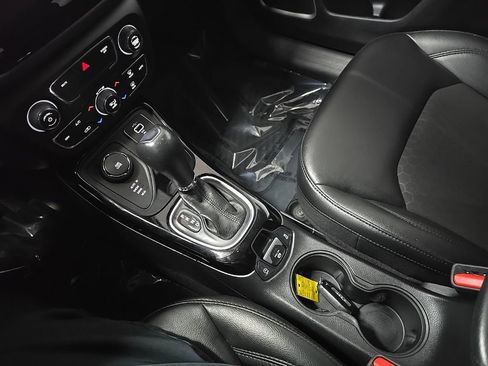 Used 2020 Jeep Compass Latitude image 26