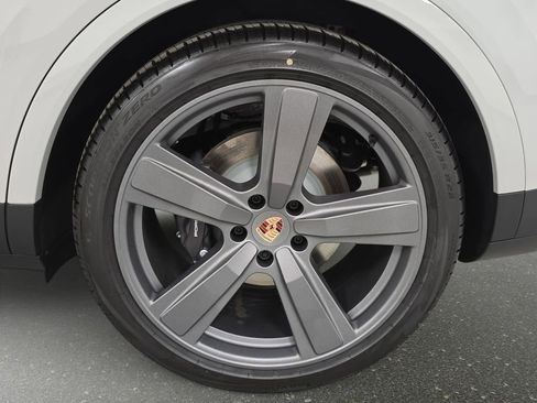 New 2026 Porsche Cayenne AWD/4WD image 28