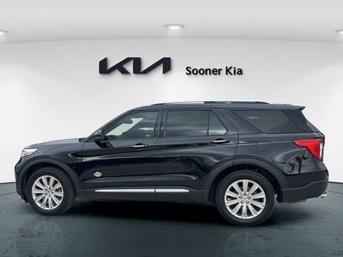 Used 2023 Ford Explorer King Ranch w/ Technology Package AWD/4WD image 3