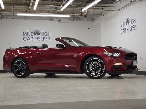 Used 2017 Ford Mustang GT Premium w/ Equipment Group 401A image 2