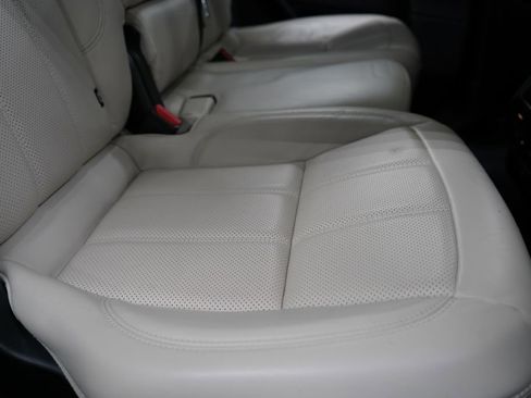 Used 2019 Land Rover Range Rover Sport HSE AWD/4WD image 28