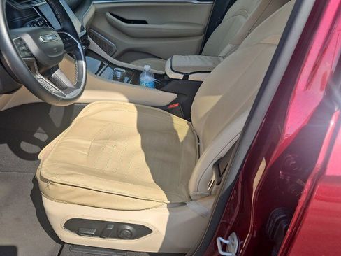 Used 2022 Jeep Grand Cherokee L Limited image 4