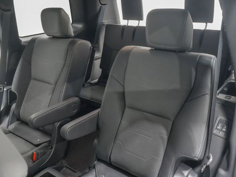 Used 2026 Lexus GX 550 w/ Accessory Package (2T) image 54