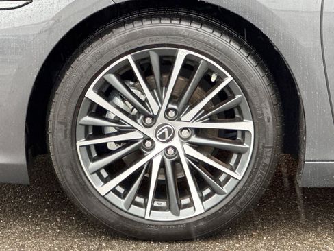 Used 2025 Lexus ES 300h w/ Premium Package image 12