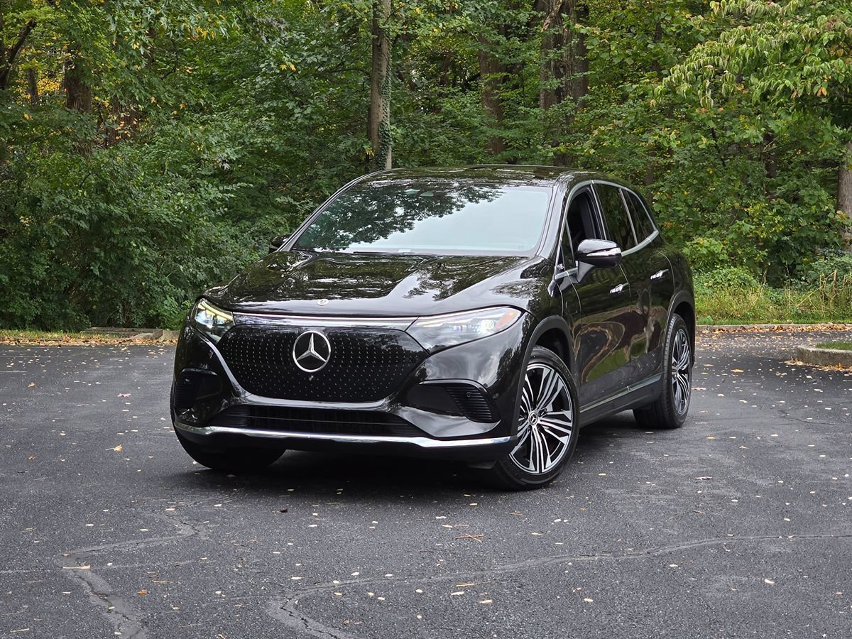 Used 2023 Mercedes-Benz EQS 450+ SUV image 1