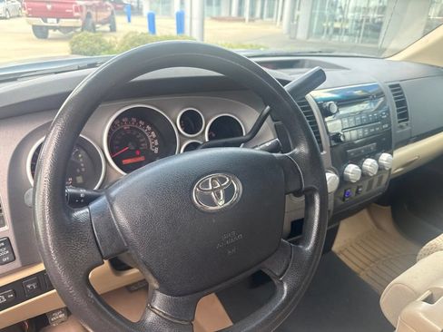 Used 2013 Toyota Tundra 4x4 Double Cab w/ Tow Pkg image 14