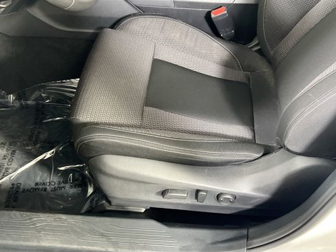 Used 2023 Subaru Outback Premium AWD/4WD image 18