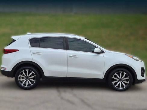 Used 2017 Kia Sportage EX FWD image 3