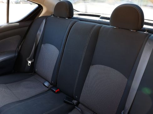 Used 2014 Nissan Versa SV image 8