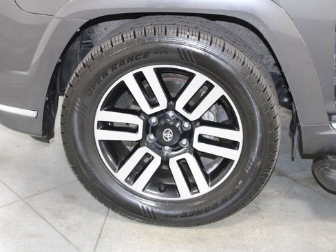 Used 2022 Toyota 4Runner Limited image 19