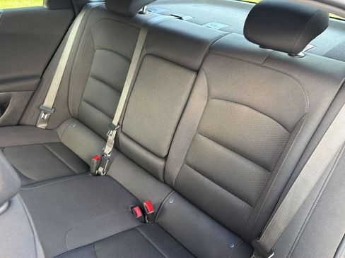 Used 2025 Chevrolet Malibu LT FWD image 29