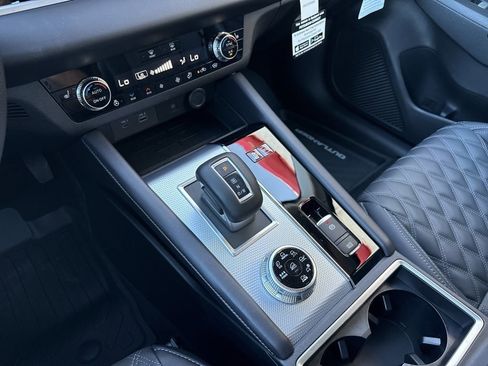 New 2025 Mitsubishi Outlander SEL image 19