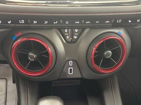 Used 2021 Chevrolet Blazer RS w/ Enhanced Convenience Package AWD/4WD image 33