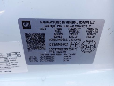 Used 2024 Chevrolet Silverado 2500 Custom w/ Custom Value Package image 17