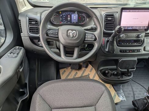 New 2025 RAM ProMaster 2500 w/ Quick Order Package 22G SLT image 14