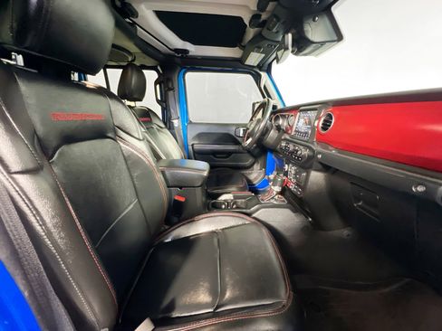 Used 2022 Jeep Gladiator Rubicon w/ Advanced Safety Group image 30