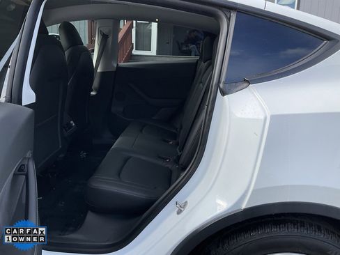 Used 2020 Tesla Model Y Long Range image 25