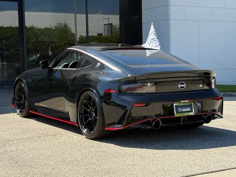 Used 2024 Nissan Z NISMO w/ Floor Mat Package RWD image 10