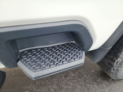 Used 2022 Chevrolet Silverado 2500 LT w/ Convenience Package image 28