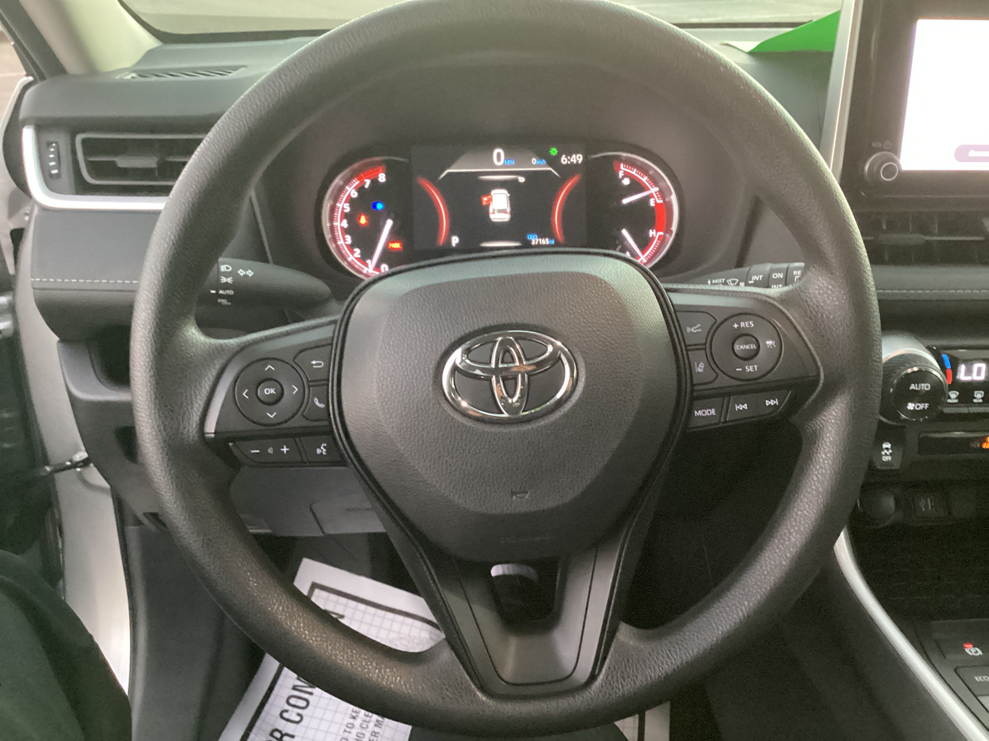 Certified 2025 Toyota RAV4 XLE FWD image 6