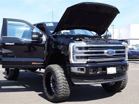 Used 2025 Ford F350 Platinum w/ Platinum Plus Package AWD/4WD image 45