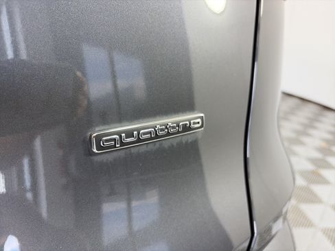 Used 2025 Audi Q5 Premium Plus w/ Premium Plus AWD/4WD image 17