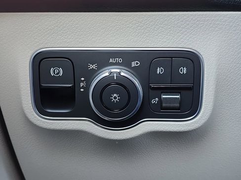 New 2026 Mercedes-Benz GLB 250 4MATIC image 25