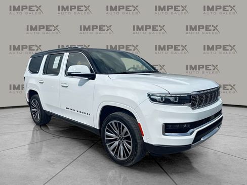 Used 2022 Jeep Grand Wagoneer Series III AWD/4WD image 7