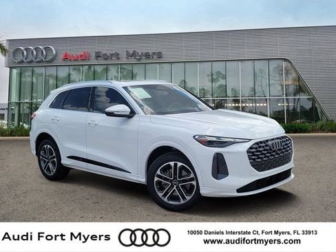 Certified 2025 Audi Q5 Premium w/ Convenience Package AWD/4WD image 1