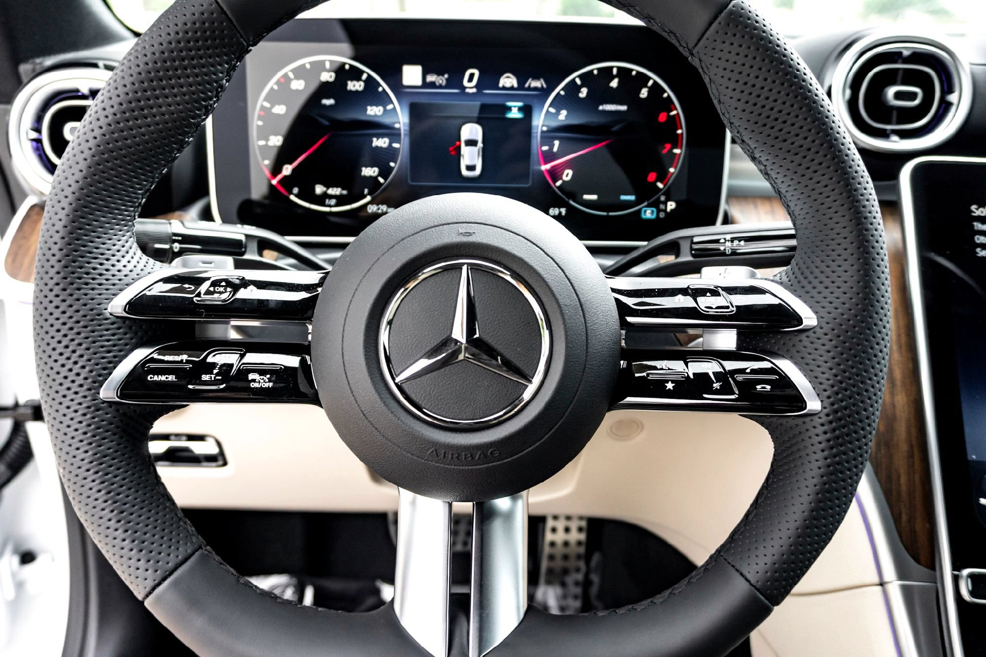 New 2026 Mercedes-Benz CLE 450 4MATIC Coupe image 12