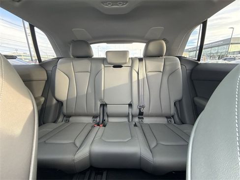 Used 2021 Audi Q8 Premium Plus w/ Premium Plus Package image 22