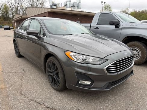 Used 2020 Ford Fusion SE w/ Equipment Group 151A FWD image 1
