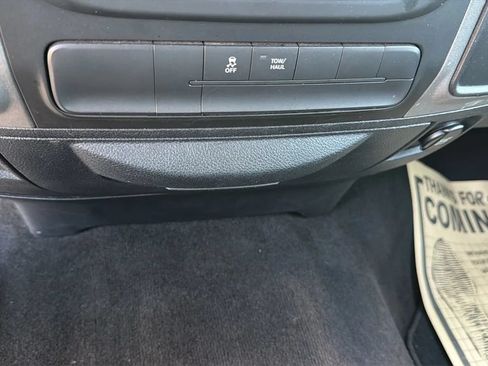 Used 2015 RAM 1500 Express AWD/4WD image 30