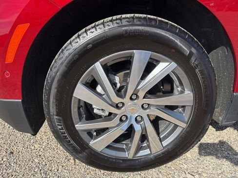 Used 2024 Chevrolet Equinox Premier AWD/4WD image 11
