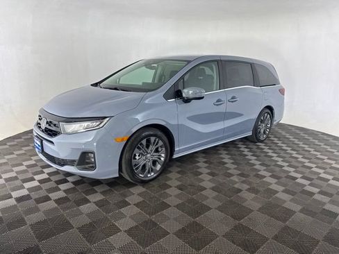 Used 2026 Honda Odyssey Touring image 4