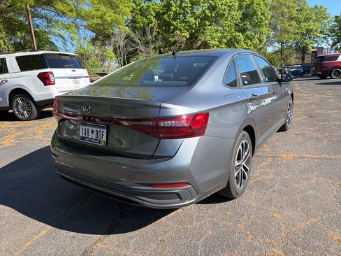 Used 2025 Volkswagen Jetta Sport image 5