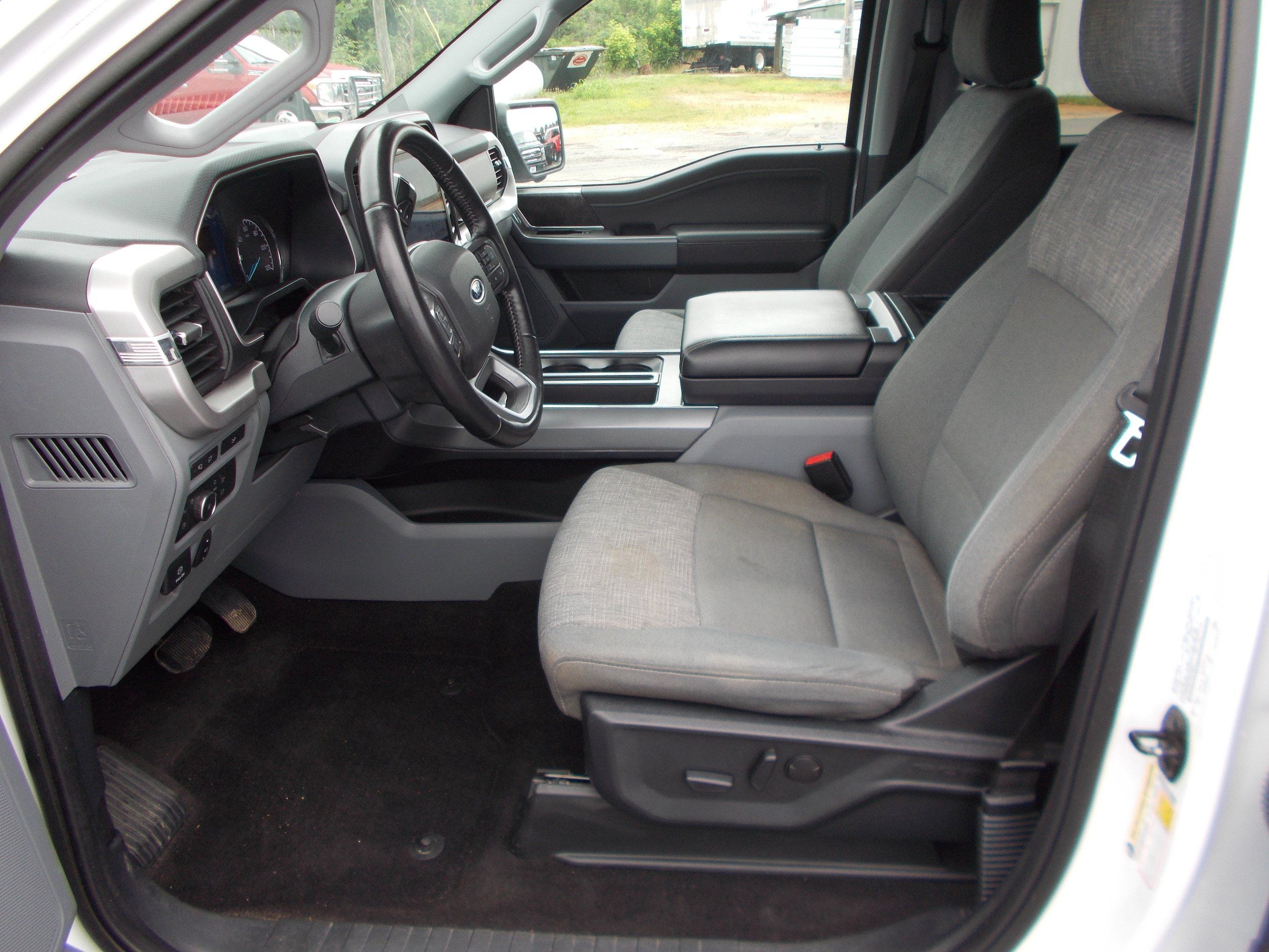 Used 2022 Ford F150 XLT w/ Equipment Group 302A High AWD/4WD image 9