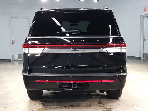 Used 2024 Lincoln Navigator Reserve image 6