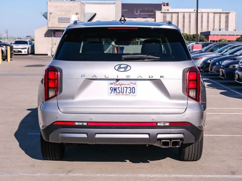 Used 2024 Hyundai Palisade SEL FWD image 6
