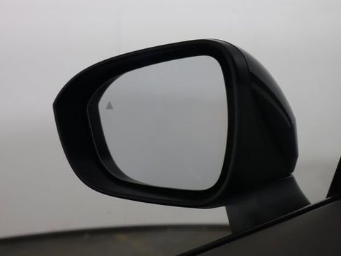 Used 2025 Nissan Rogue SV FWD image 37