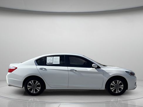 Used 2015 Honda Accord LX image 2
