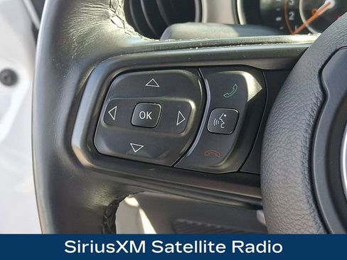 Used 2021 Jeep Gladiator Sport AWD/4WD image 7